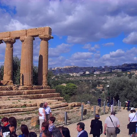 Sopra Isola Daire Ioppolo Giancaxio