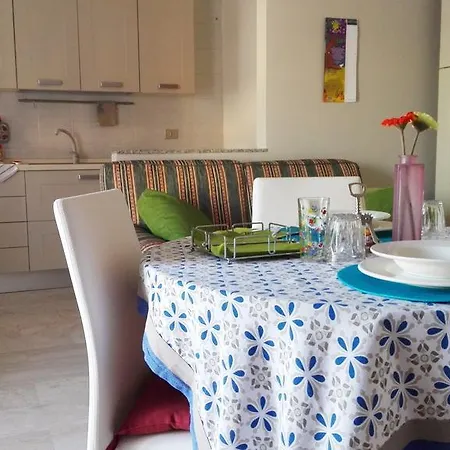 Sopra Isola Apartment *